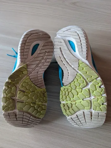 Used New Balance Running Shoes bike — image 5 of 8