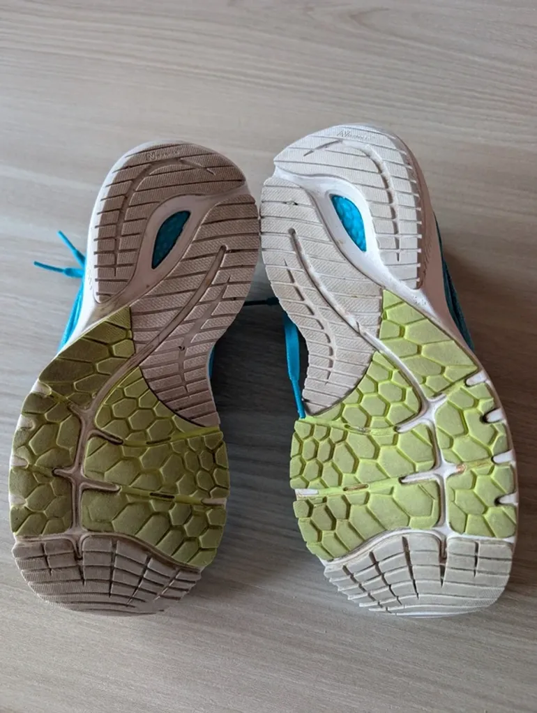 Used New Balance Running Shoes bike — image 5 of 8