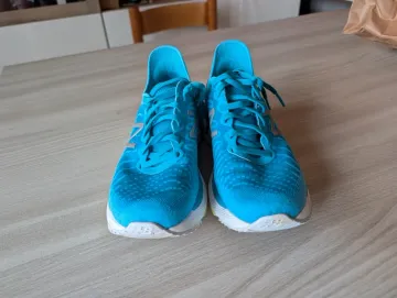 Used New Balance Running Shoes bike — image 3 of 8