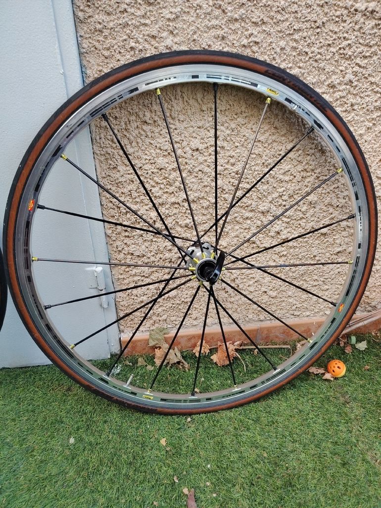 Używany Mavic R-Sys Wheelset 2014 bike — zdjęcie 2 z 10
