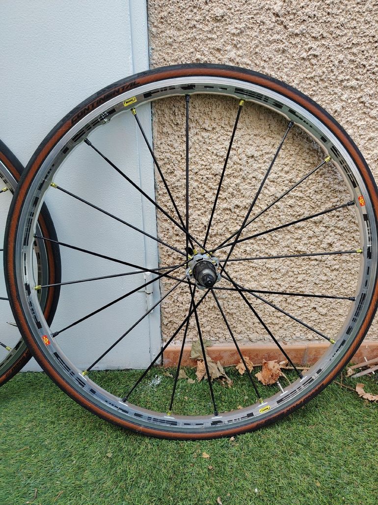 Używany Mavic R-Sys Wheelset 2014 bike — zdjęcie 8 z 10