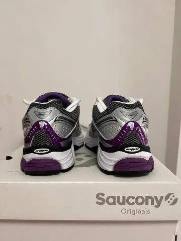 Used Saucony Progrid Omni 9 bike — image 6 of 12