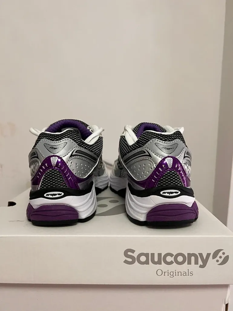 Used Saucony Progrid Omni 9 bike — image 6 of 12