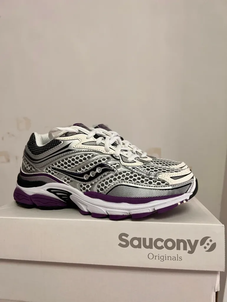 Used Saucony Progrid Omni 9 bike — image 3 of 12