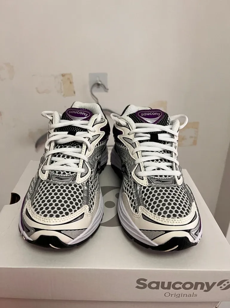 Used Saucony Progrid Omni 9 bike — image 4 of 12