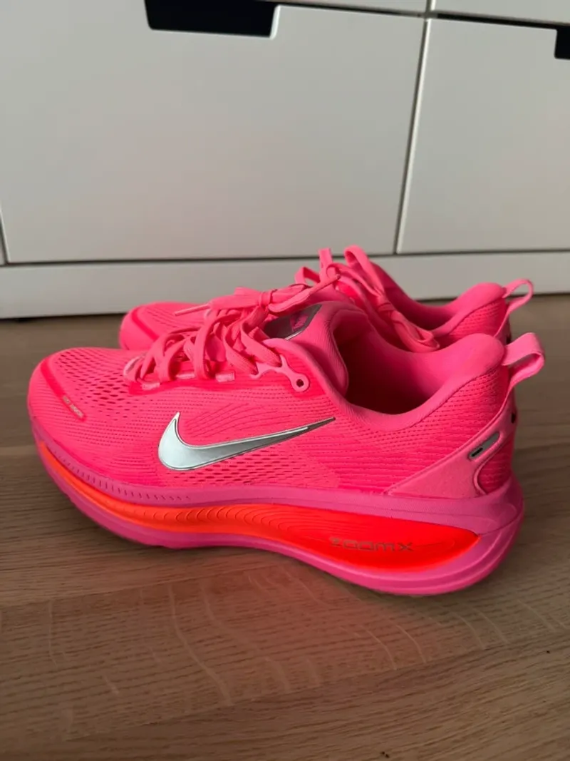 Gebrauchtes Ideal Vomero 18 Running Shoes