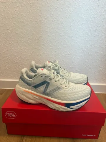 Used New Balance Fresh Foam X More v6 bike — image 1 of 9