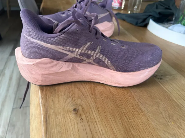 Używany Asics Novablast 6 bike — zdjęcie 3 z 7
