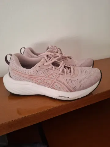 Used Asics Running Shoes bike — image 1 of 7