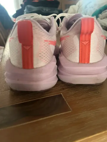 Used Asics Novablast 5 bike — image 7 of 8