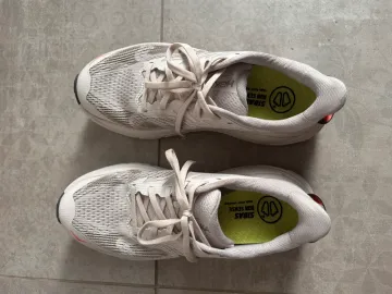 Tweedehands Hoka Mach 5 bike — afbeelding 5 van 7