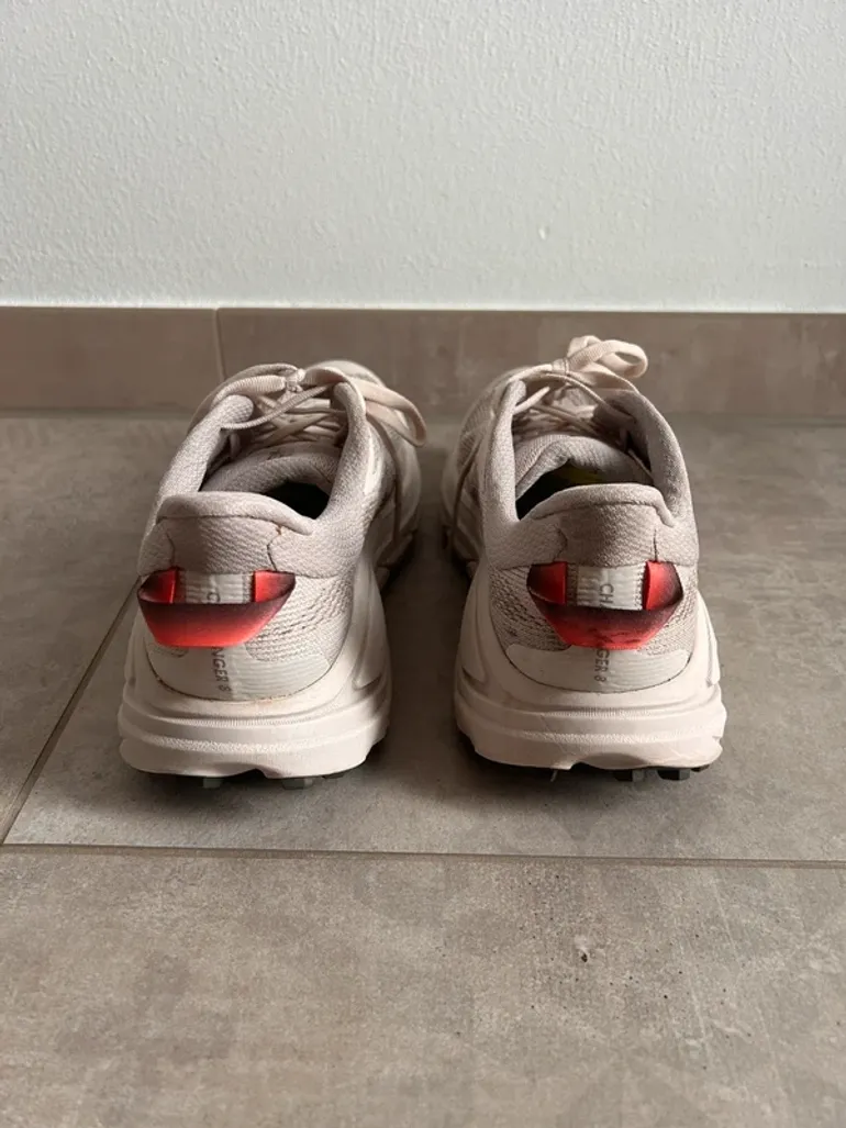 Tweedehands Hoka Mach 5 bike — afbeelding 4 van 7