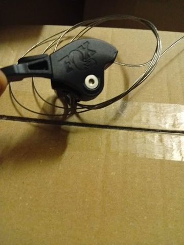 Käytetty Fox Remote Lever bike — kuva 3 / 4