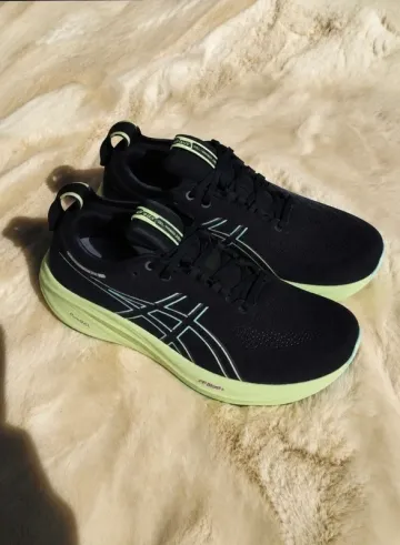 Used Asics Gel Nimbus 26 bike — image 1 of 3