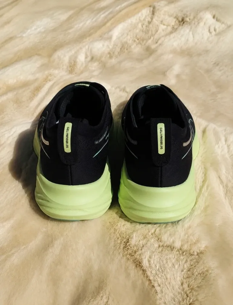 Used Asics Gel Nimbus 26 bike — image 2 of 3