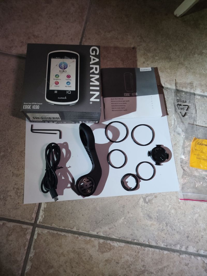 Used Garmin Edge 1030 Cycling Accessories