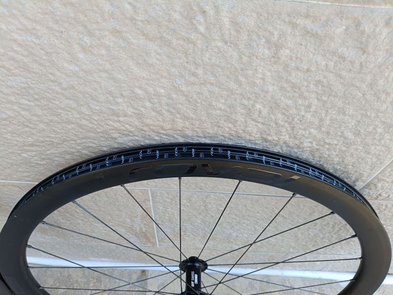 Brugt Roval Rapide C38 Carbon Wheelset 2023 bike — billede 5 af 6