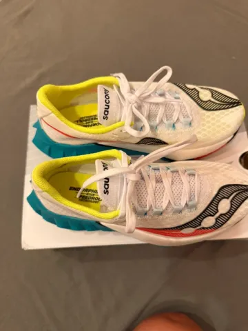 Used Saucony Endorphin Pro 4 bike — image 2 of 11
