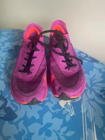 Used Lightweight ZoomX Vaporfly Next% 2 bike — image 5 of 7