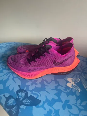 Used Lightweight ZoomX Vaporfly Next% 2 bike — image 2 of 7