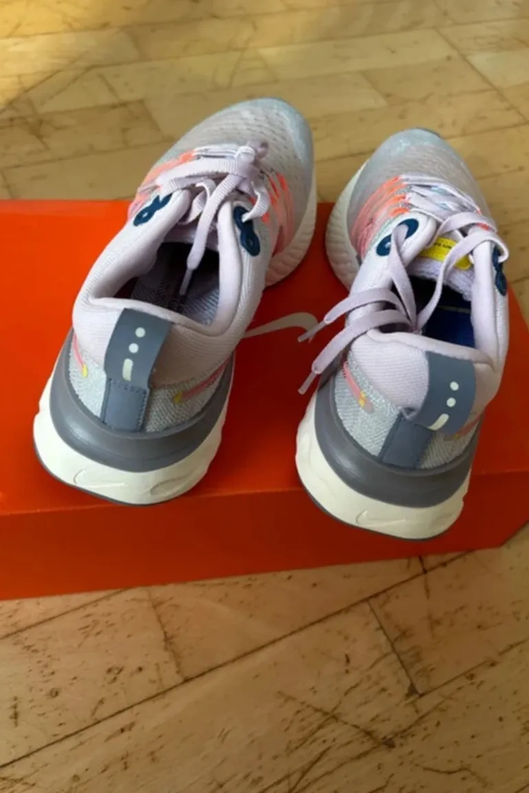 Tweedehands Nike Running Schuhe bike — afbeelding 4 van 4