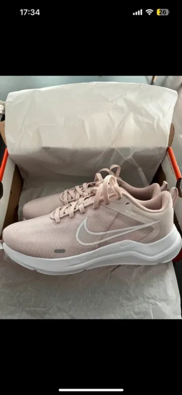 Used 100% Nike Running Shoes WMNS bike — image 2 of 7