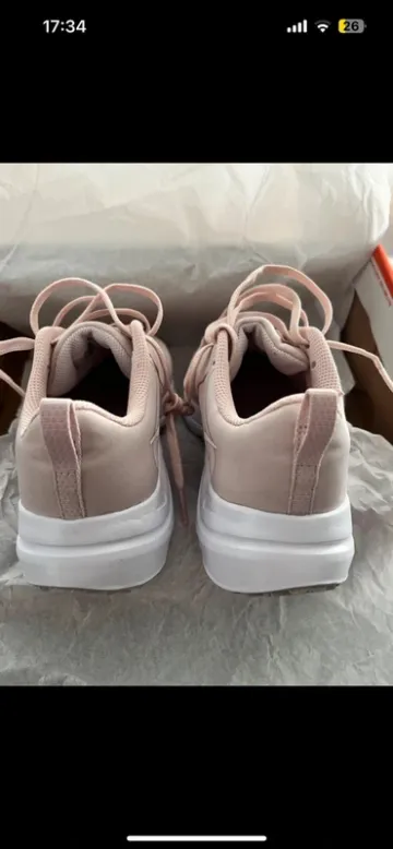 Used 100% Nike Running Shoes WMNS bike — image 3 of 7