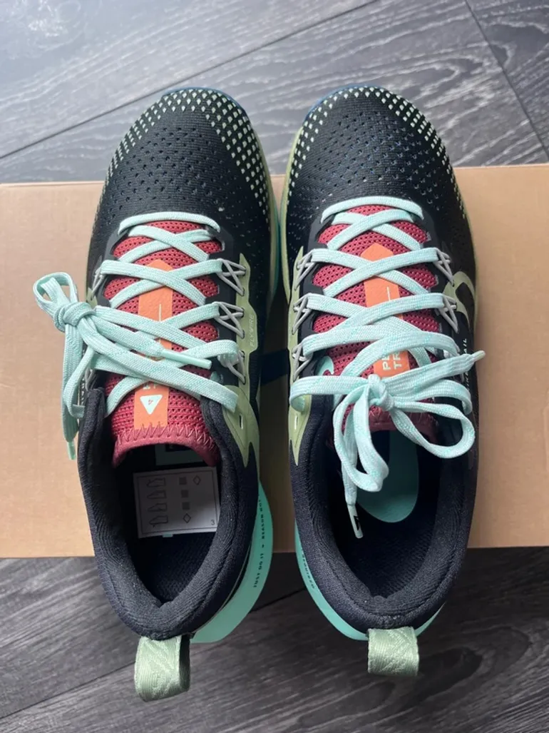 Used Nike Trail Running Shoes Wmns bike — image 6 of 8