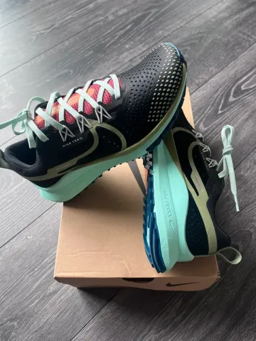Used Nike Trail Running Shoes Wmns bike — image 1 of 8