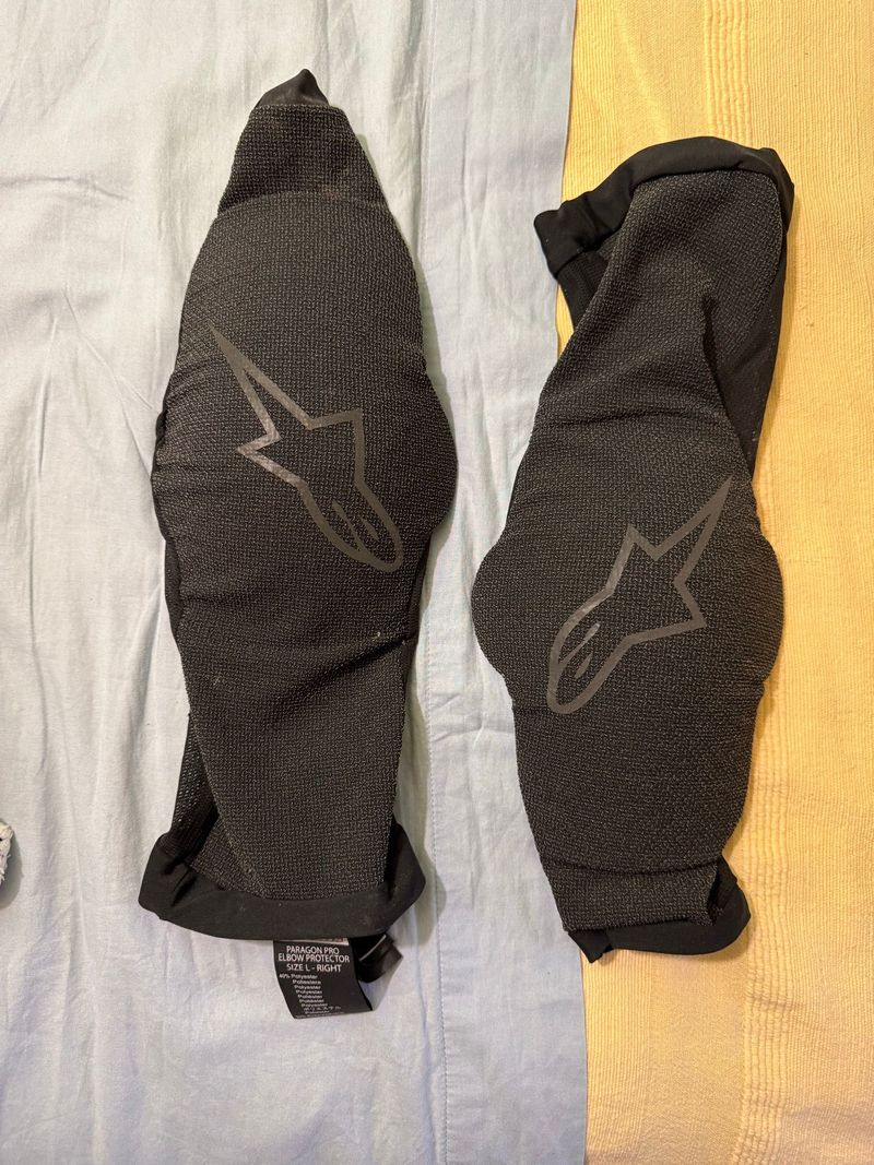 Tweedehands Alpinestars Paragon Pro Elbow Protector 2024 Cycling Clothing
