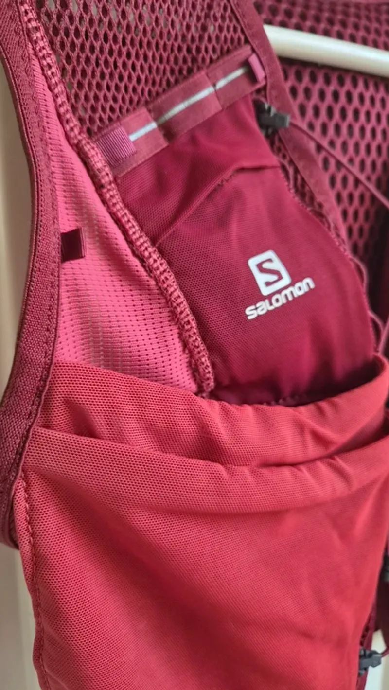Used Salomon Active Skin 8W Running Accessories