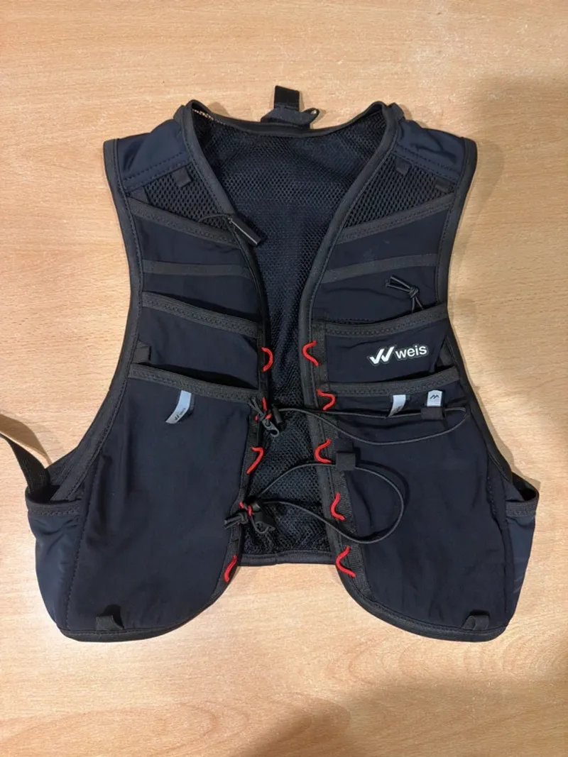 Used 100% Weiss Hydration Vest Running Accessories