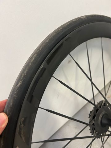 Used Cadex Carbon Wheels 2025 bike — image 8 of 9