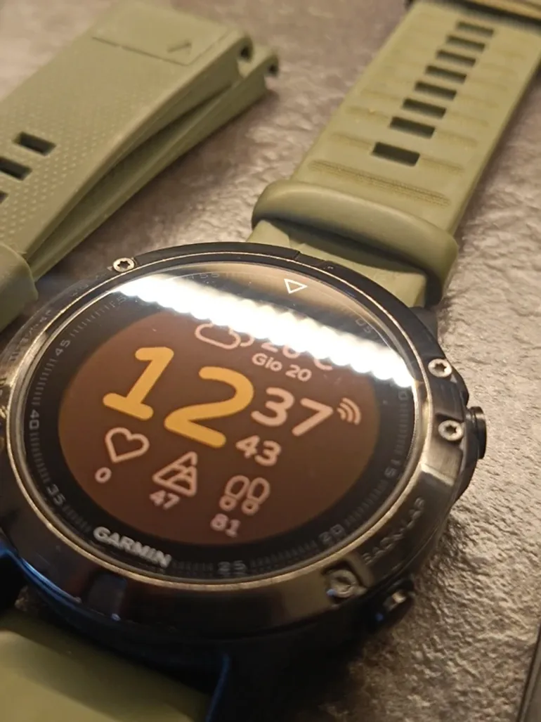 Garmin Fenix 5 Sapphire bike d'occasion — image 2 sur 4