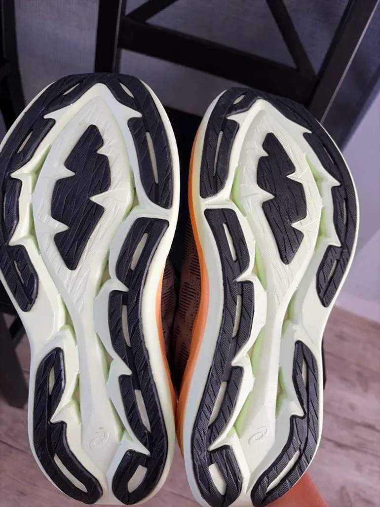 Used Asics Basket de sport bike — image 3 of 4