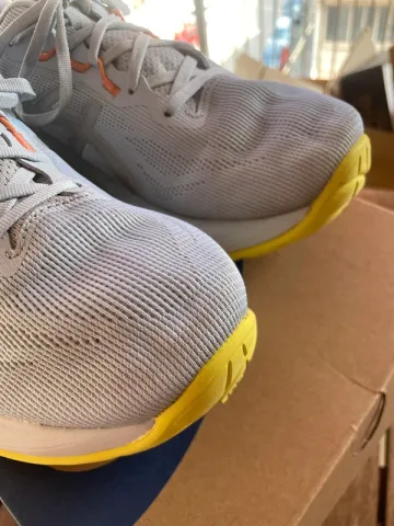 Used Asics Gel Cumulus 28 bike — image 6 of 10