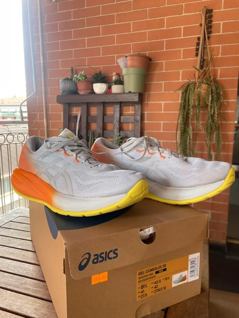 Used Asics Gel Cumulus 28 Running Shoes