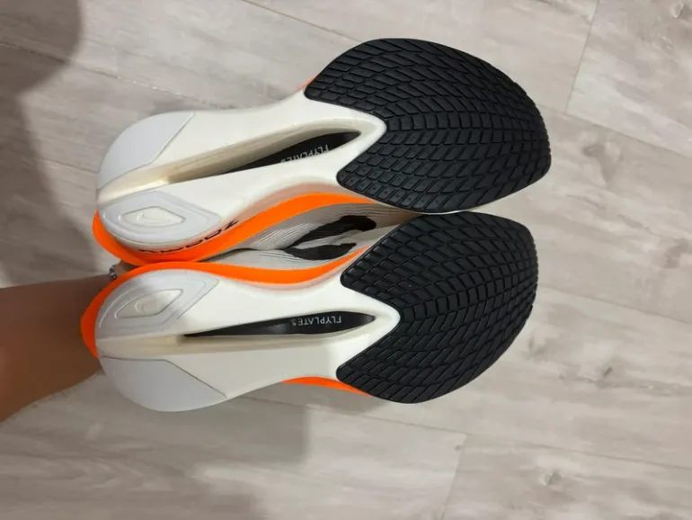 Used Elite Vaporfly Next% 4 bike — image 3 of 6