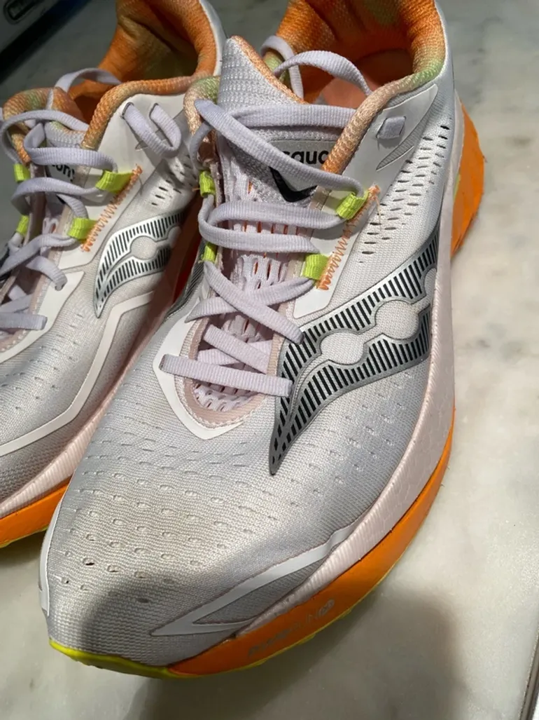 Used Saucony Endorphin Speed 4 bike — image 2 of 15