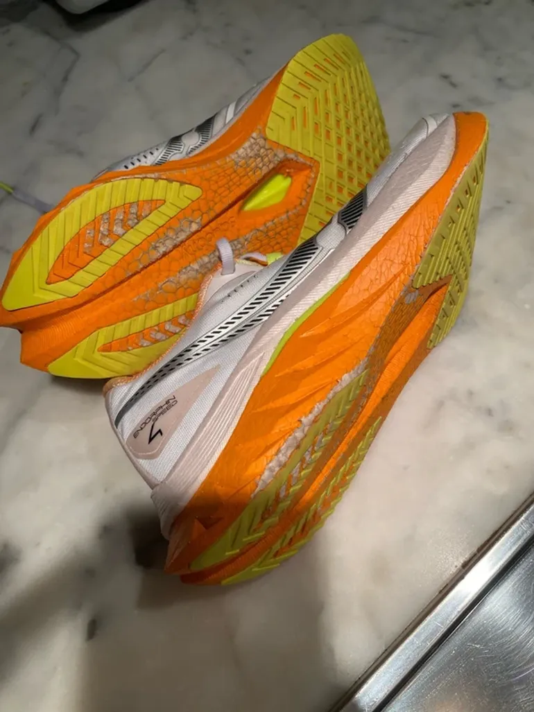 Used Saucony Endorphin Speed 4 bike — image 8 of 15