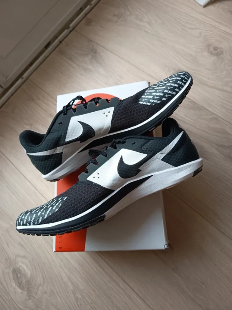 Used Nike Zoom Rival Waffle 6 bike — image 2 of 10