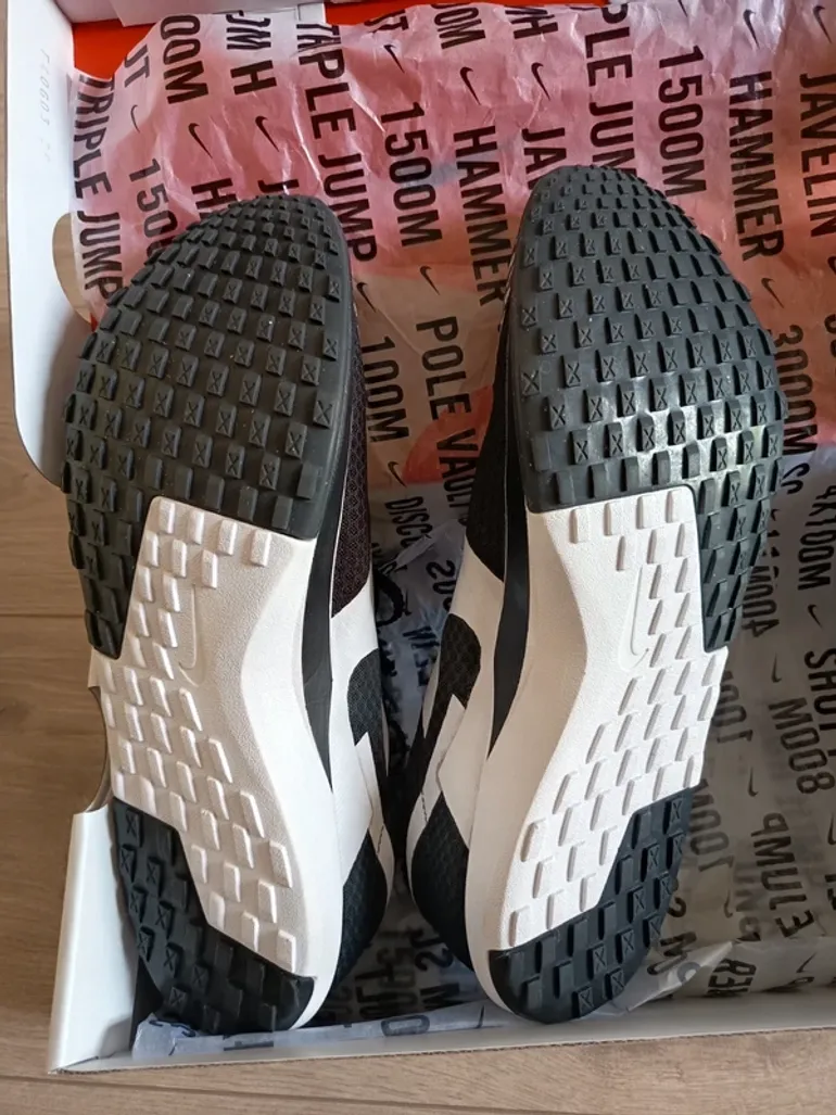 Used Nike Zoom Rival Waffle 6 bike — image 6 of 10