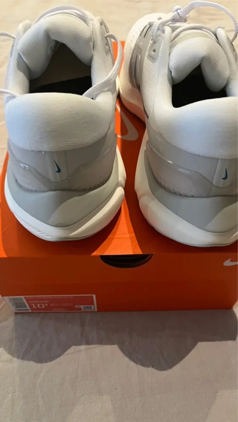 Used Nike Vomero 16 bike — image 12 of 14