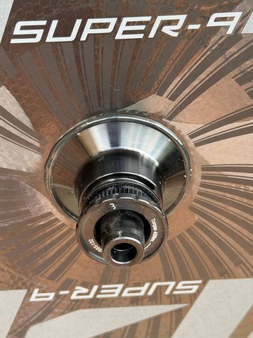 Used Zipp Super-9 bike — image 5 of 6