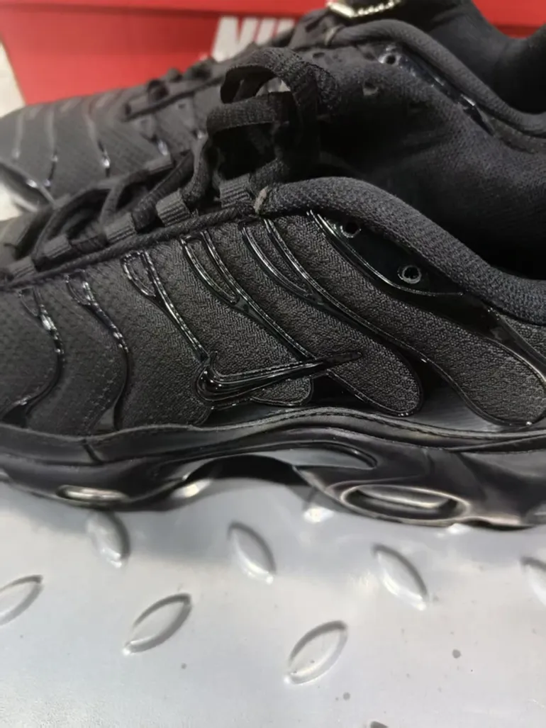 Used Nike Air Max Plus TN bike — image 2 of 4