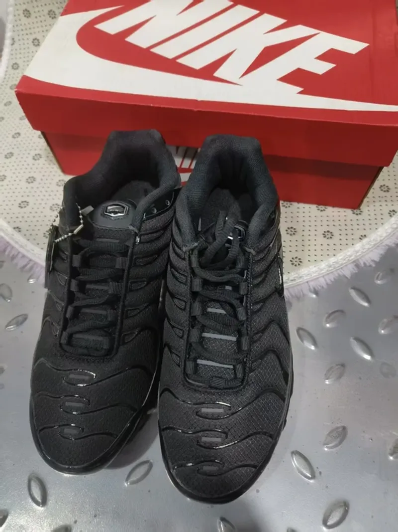 Used Nike Air Max Plus TN Running Shoes