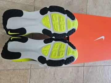 Used Nike Vomero 18 bike — image 6 of 8