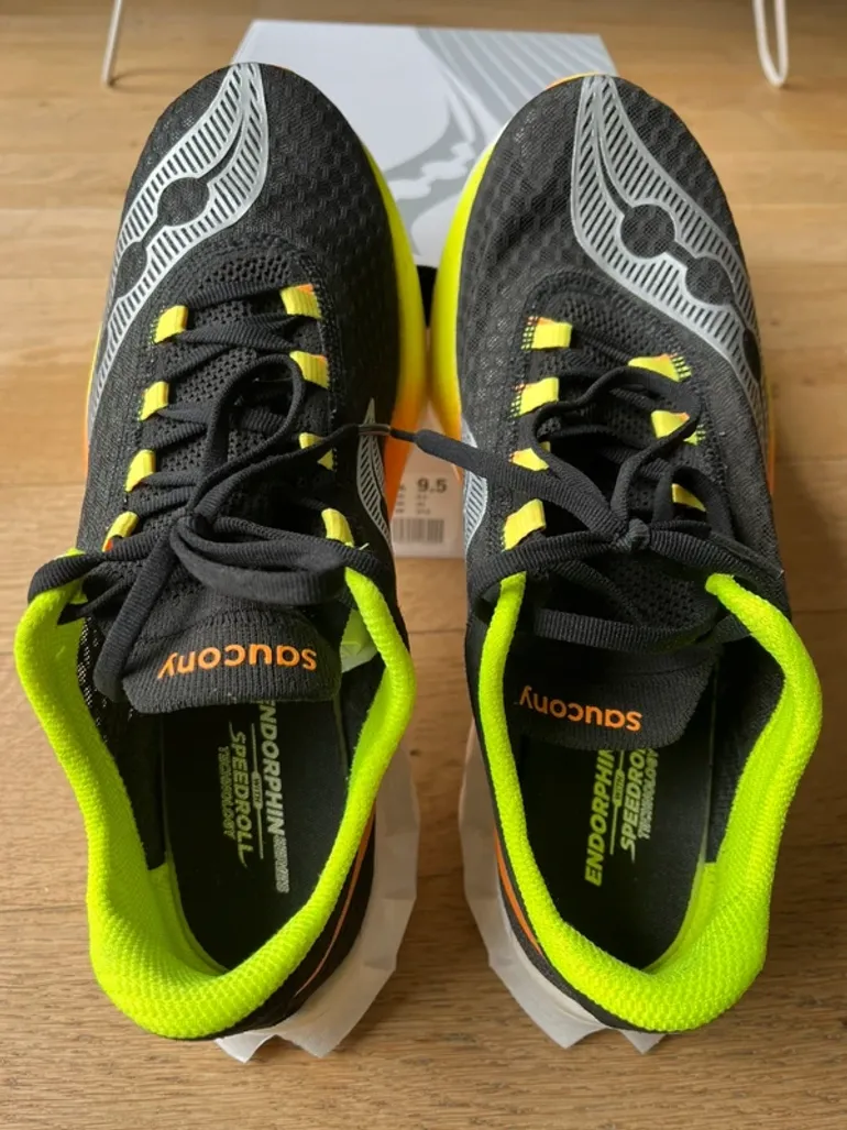 Used Saucony Endorphin pro 4 bike — image 3 of 10
