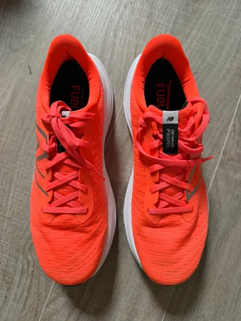 Použité New Balance FuelCell Propel V4 bike — obrázek 3 z 8