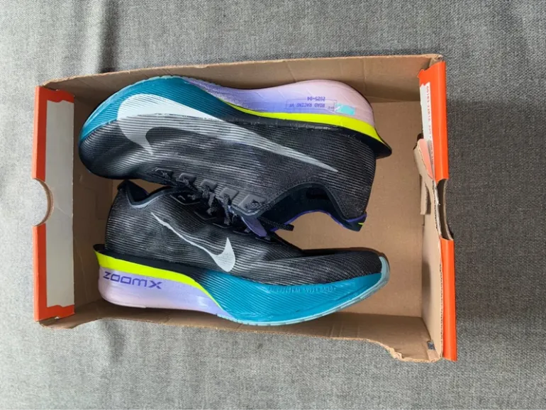 Used White Nike ZoomX Vaporfly Next% 4 bike — image 1 of 3